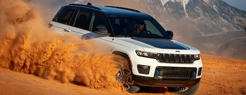 Explore the impressive performance features of the 2024 Jeep Grand Cherokee in Little Valley, NY!